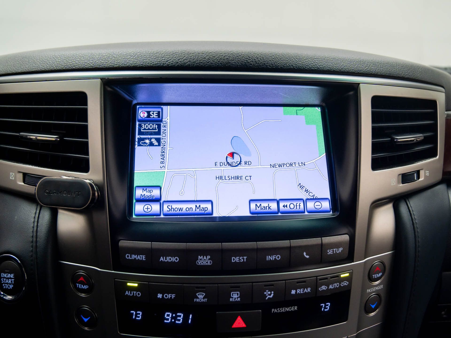 Used 2014 Lexus LX 570 4WD w/ Luxury Package image 26