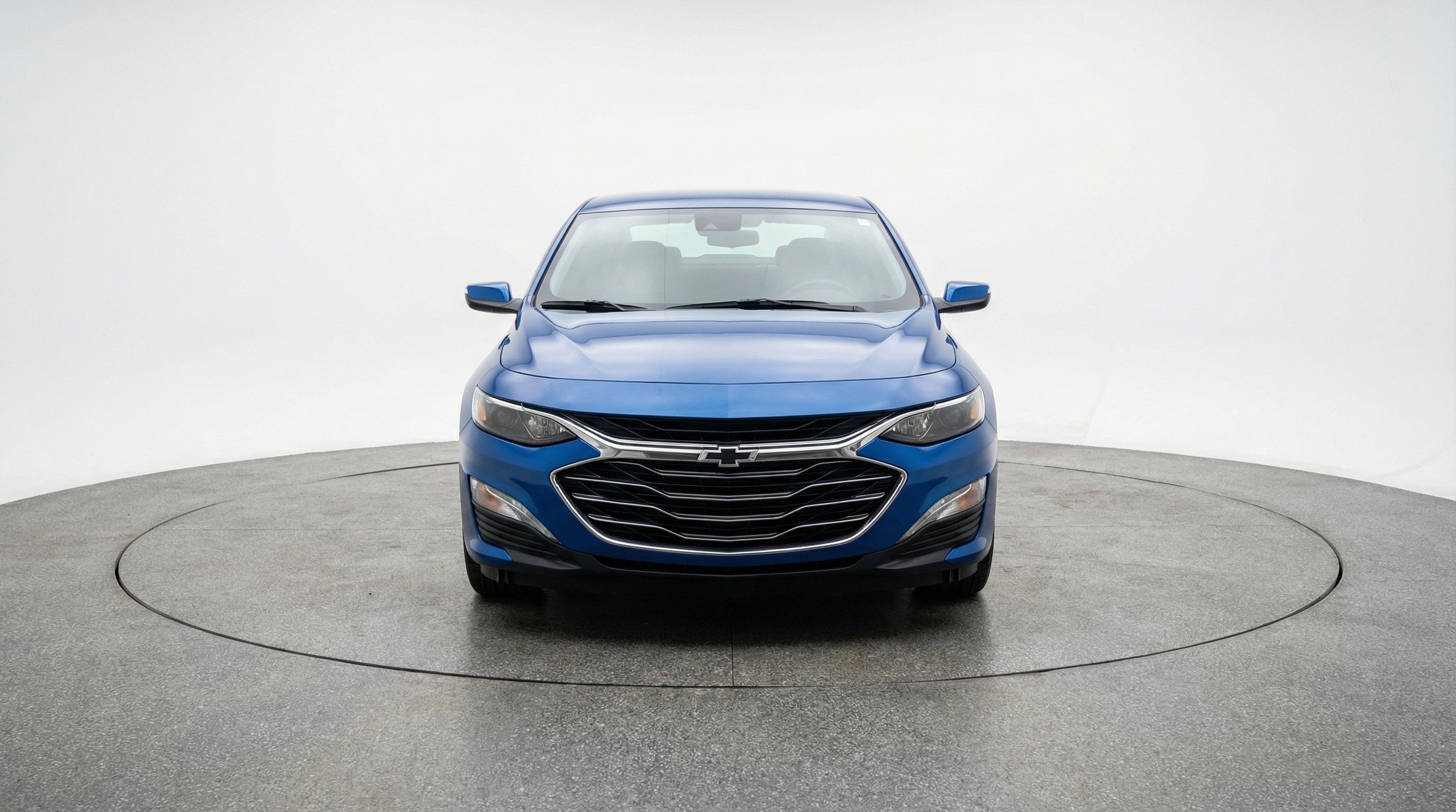 Used 2024 Chevrolet Malibu LT image 2