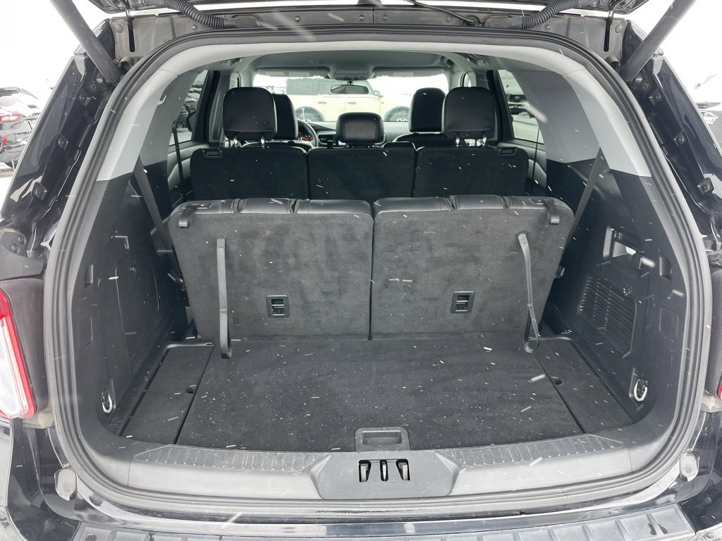 Used 2023 Ford Explorer XLT w/ Equipment Group 202A image 33