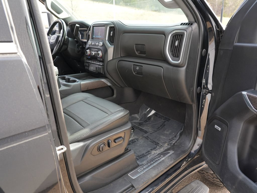 Used 2023 GMC Sierra 3500 Denali w/ Denali Ultimate Package AWD/4WD image 28