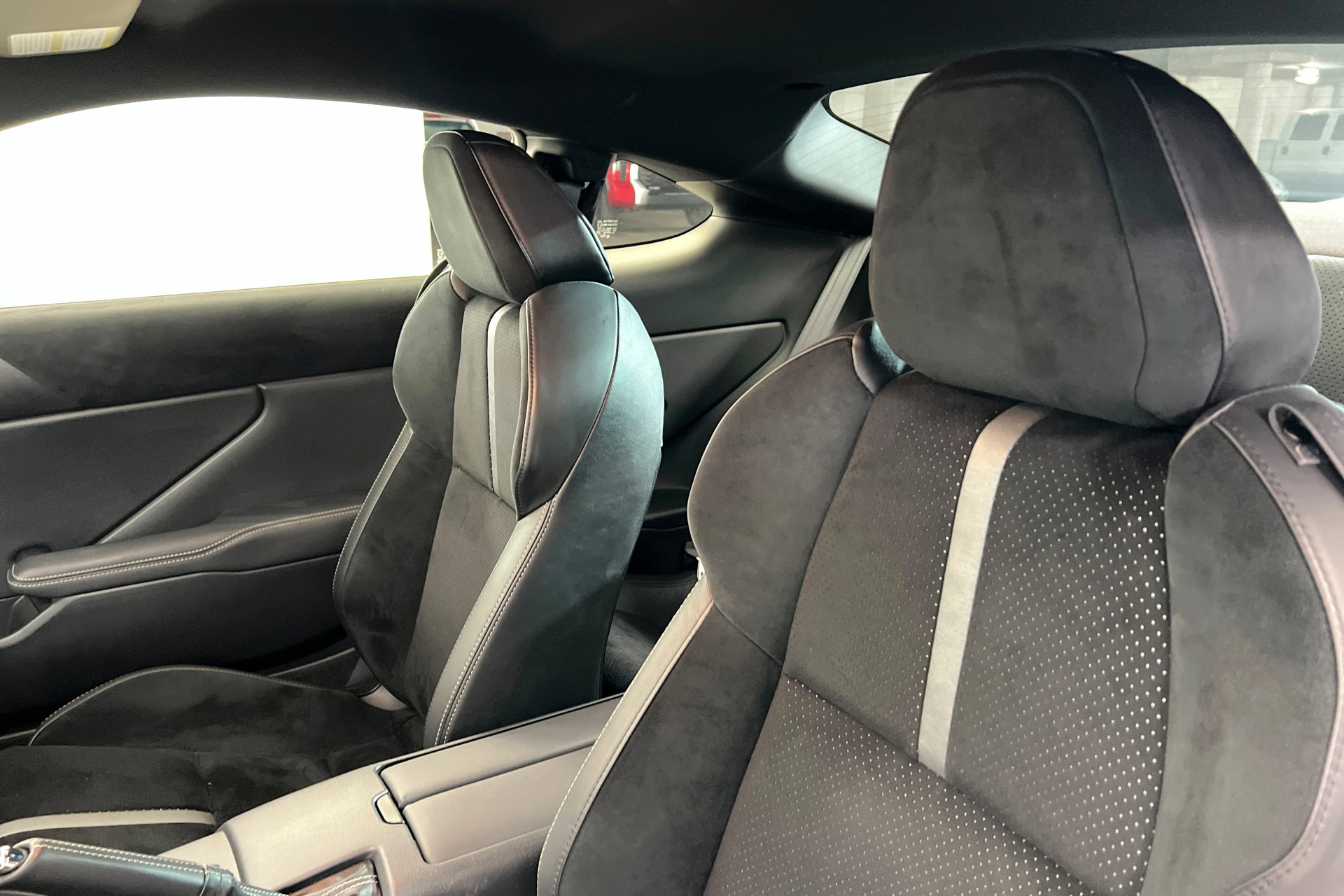 Certified 2025 Toyota GR86 Premium w/ Performance Package image 17