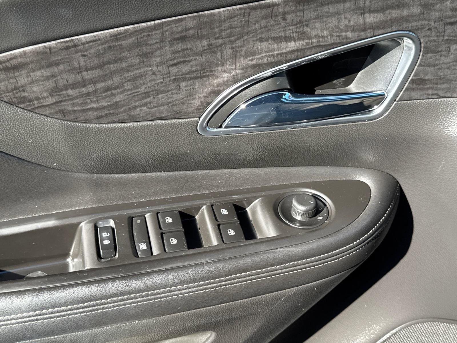 Used 2016 Buick Encore FWD image 18