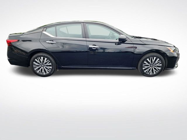 Used 2024 Nissan Altima 2.5 SV FWD image 6