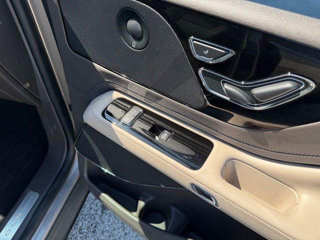 Used 2020 Lincoln Aviator Reserve w/ Equipment Group 201A image 44