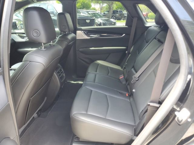 Certified 2024 Cadillac XT5 Premium Luxury w/ Technology Package FWD image 11
