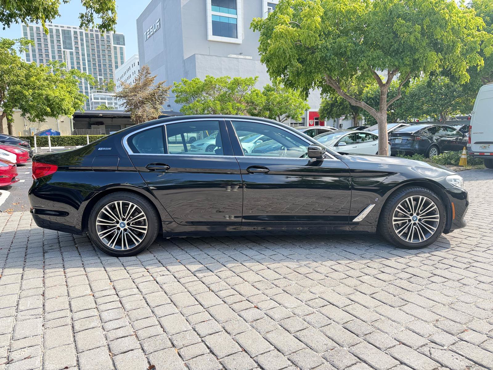 Used 2019 BMW 530e RWD image 7