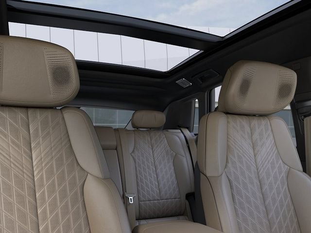 New 2026 Cadillac Lyriq Signature Sport w/ Nappa Leather Package AWD/4WD image 24