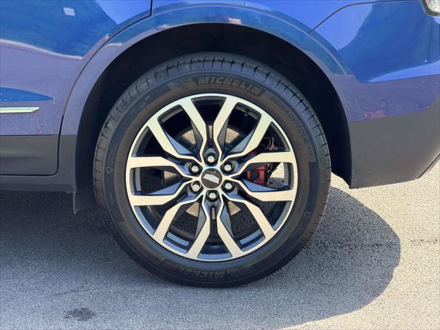 Used 2023 Cadillac XT5 Sportv w/ Platinum Package AWD/4WD image 10