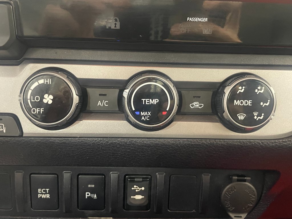 Used 2017 Toyota Tacoma SR5 image 20