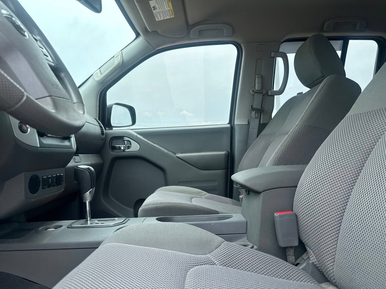 Certified 2020 Nissan Frontier SV w/ Midnight Edition Floor Mats RWD image 36