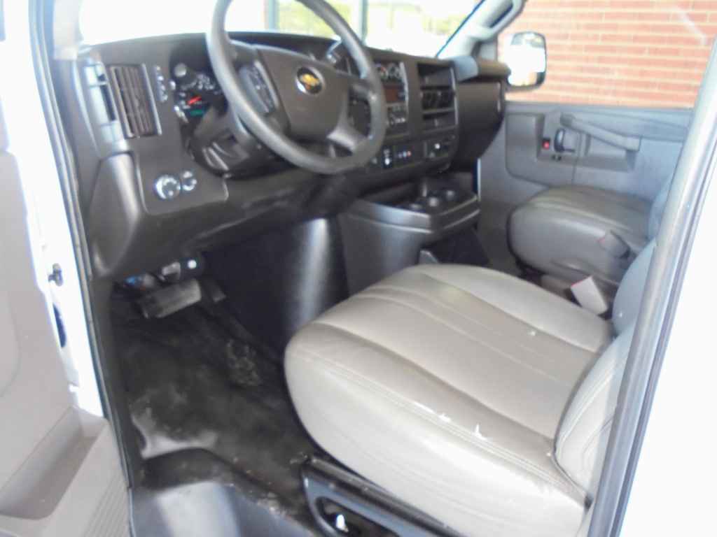 Used 2021 Chevrolet Express 2500 w/ Driver Convenience Package image 7