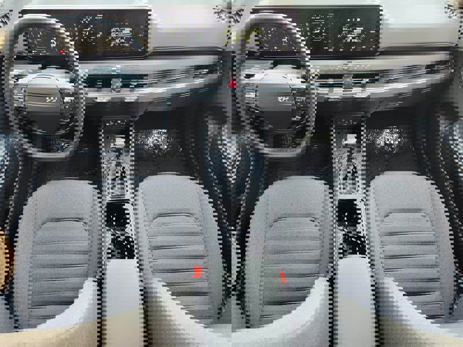 Certified 2025 Kia K4 EX image 25