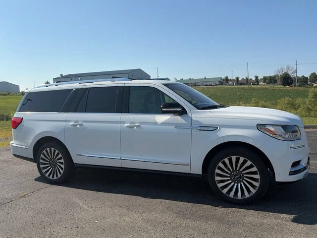 Used 2020 Lincoln Navigator L Reserve w/ Luxury Package AWD/4WD image 3