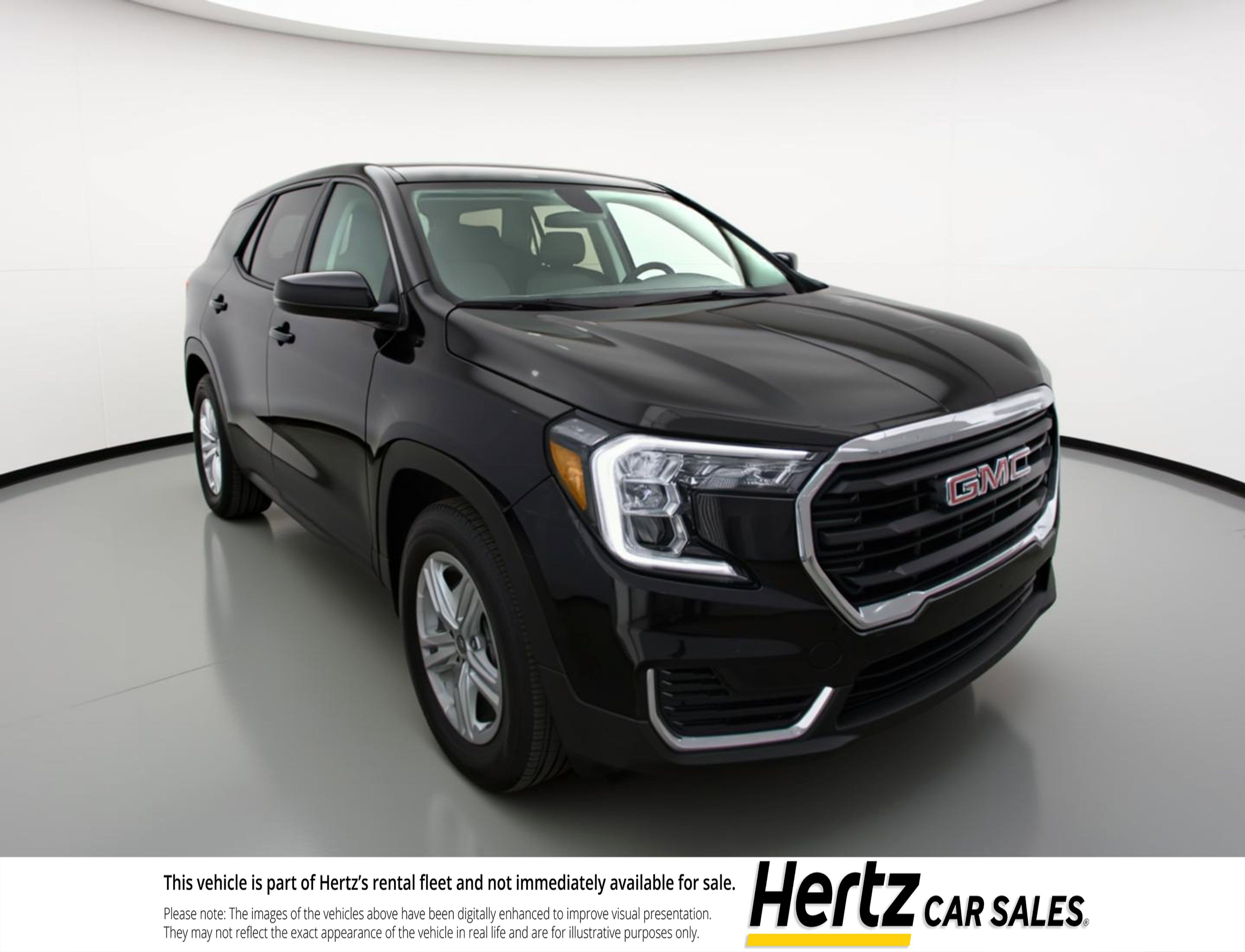 Used 2024 GMC Terrain SLE image 1