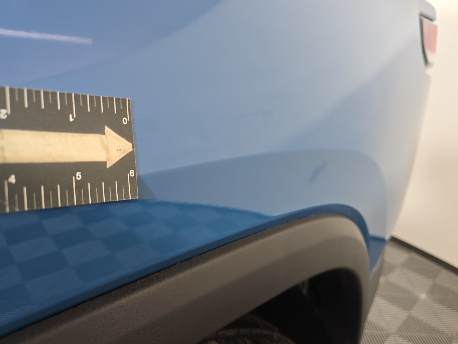 Used 2023 Rivian R1S Launch Edition Quad AWD/4WD image 36