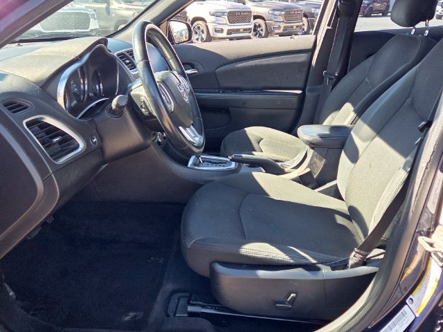 Used 2014 Dodge Avenger SXT w/ Rallye Appearance Group FWD image 5