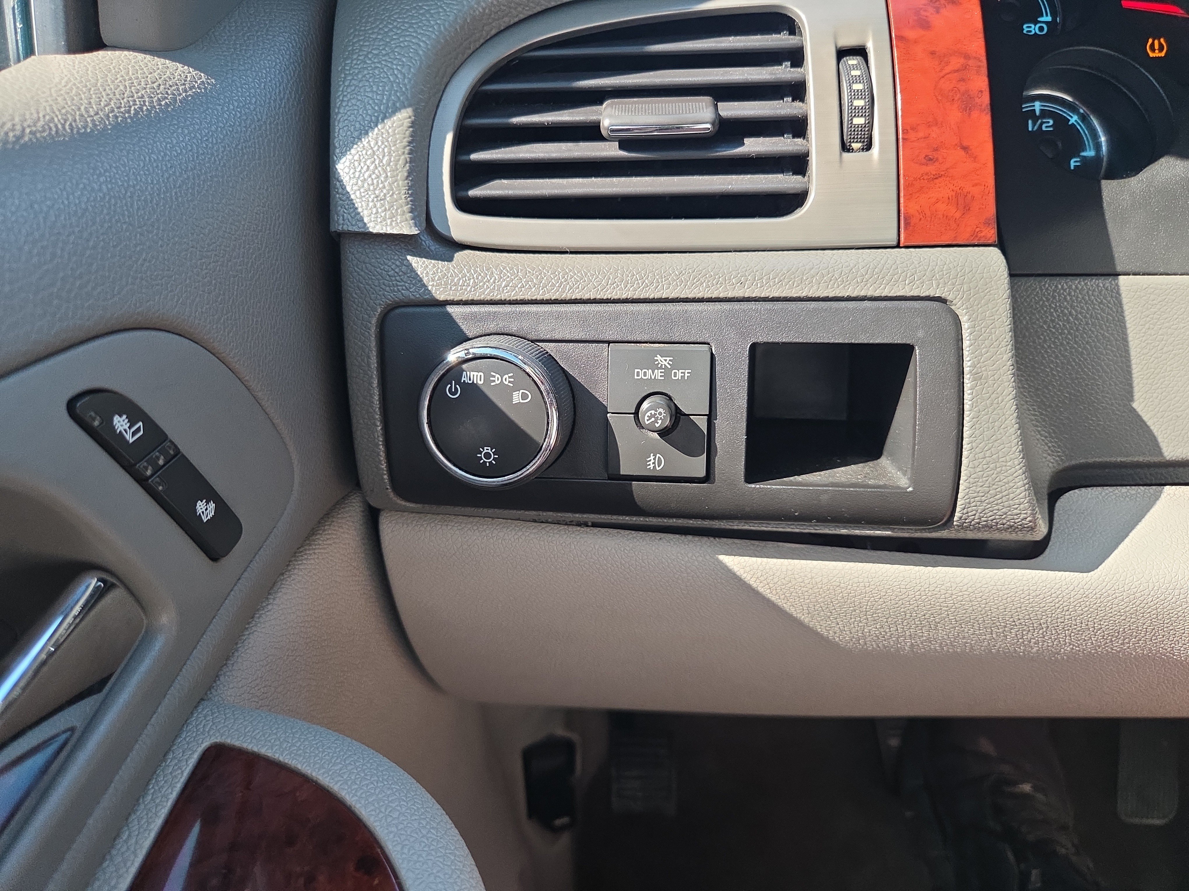 Used 2013 GMC Yukon SLT RWD image 20