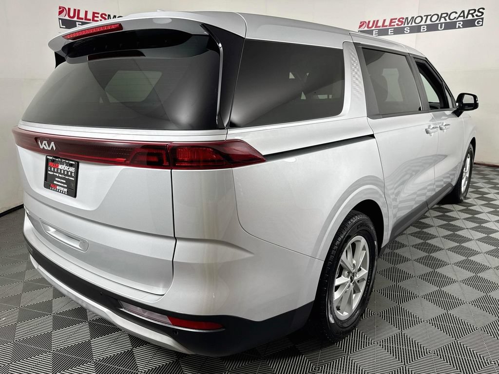 Used 2023 Kia Carnival LX w/ Paint Protection Package FWD image 7