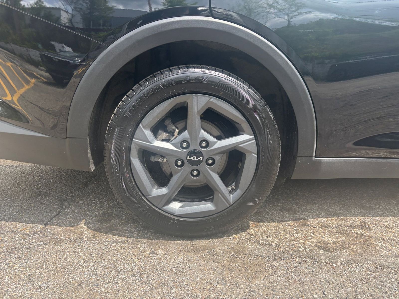 Used 2025 Kia K4 FWD image 31