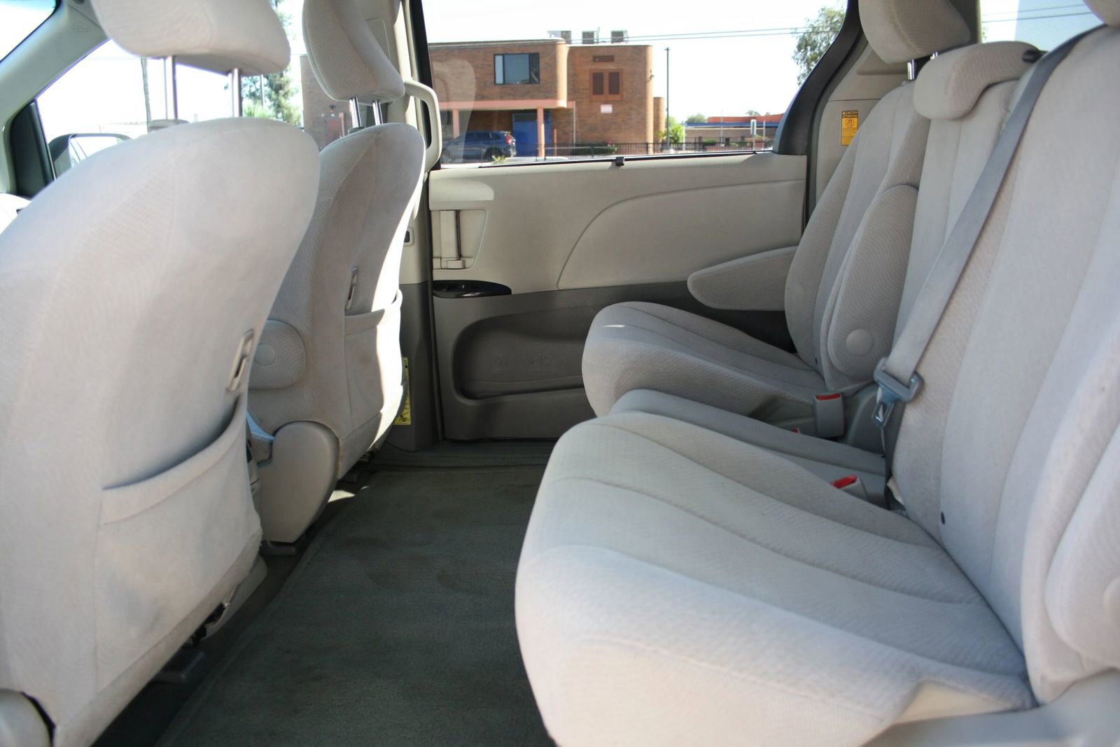 Used 2014 Toyota Sienna LE FWD image 14