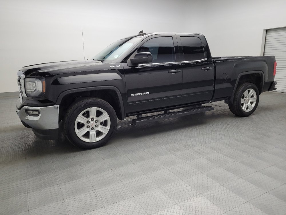 Used 2018 GMC Sierra 1500 SLE w/ SLE Value Package AWD/4WD image 2