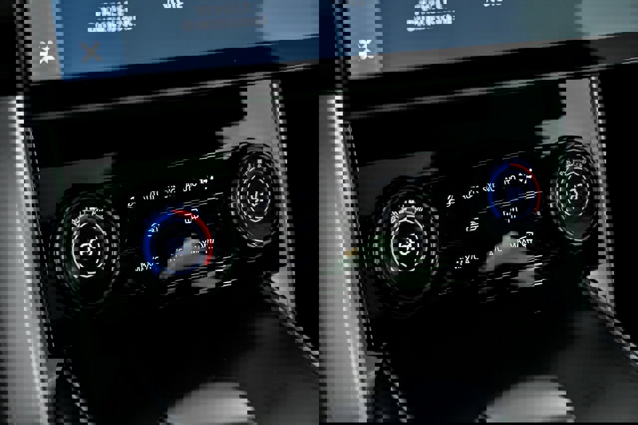 Used 2023 Land Rover Range Rover SV image 37