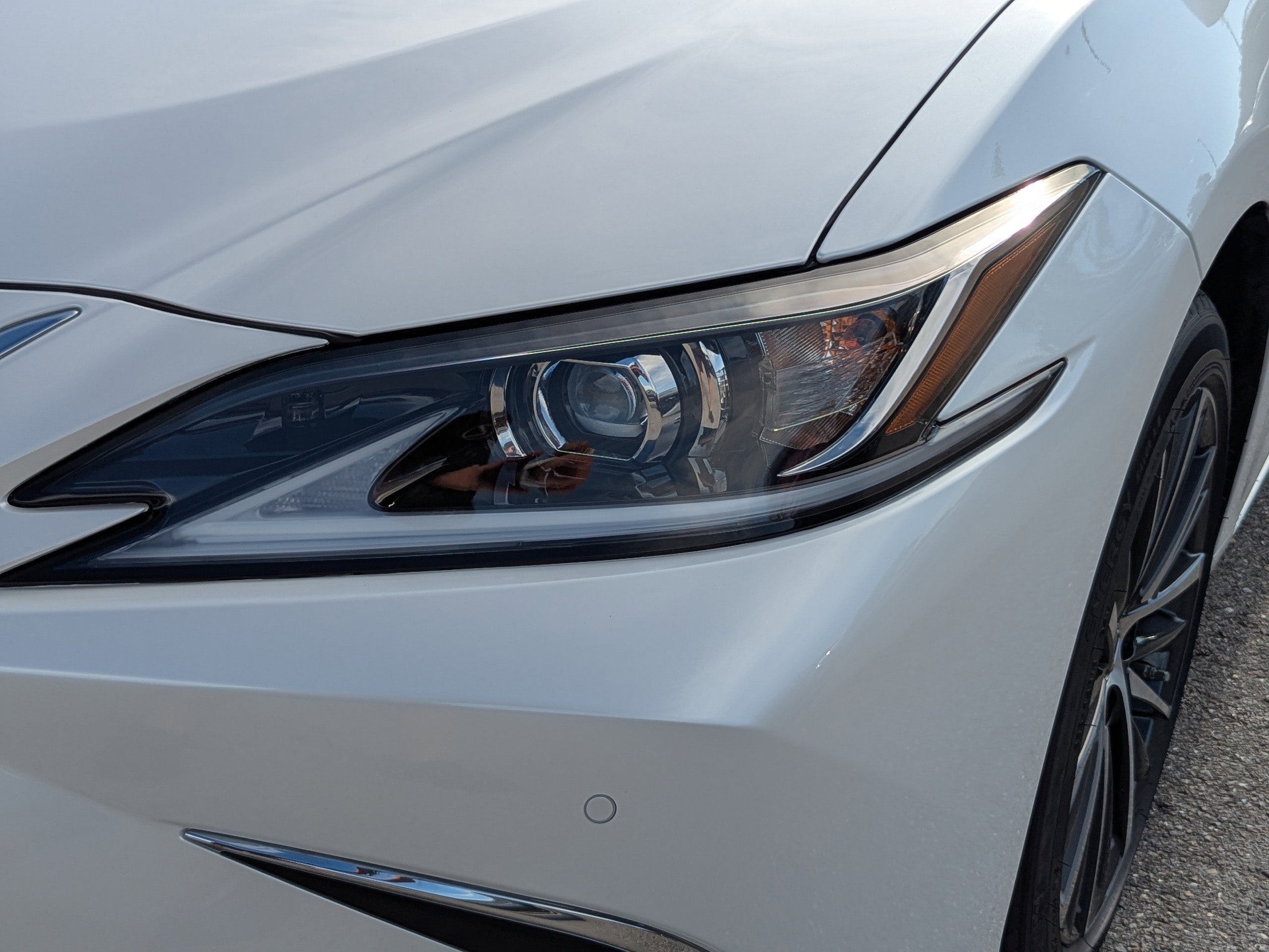 New 2025 Lexus ES 350 w/ Premium Package image 9