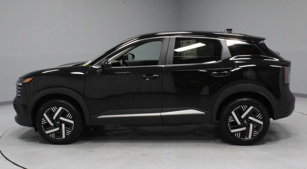 Used 2025 Nissan Kicks SV FWD image 7