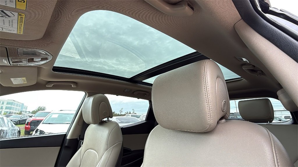 Used 2017 Hyundai Santa Fe Sport w/ 2.4L Tech Package 04 image 15