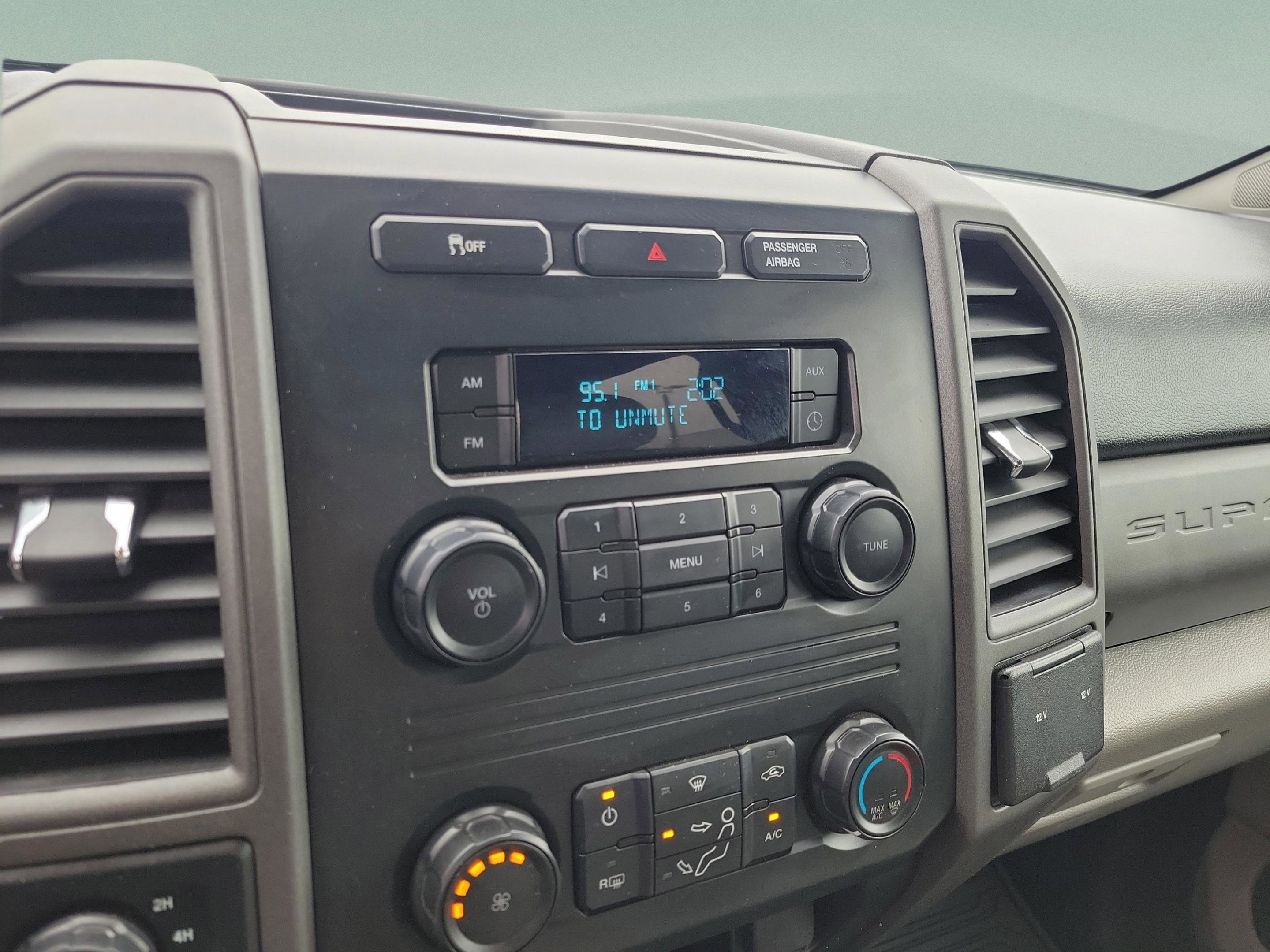 Used 2019 Ford F250 XL w/ Power Equipment Group image 14