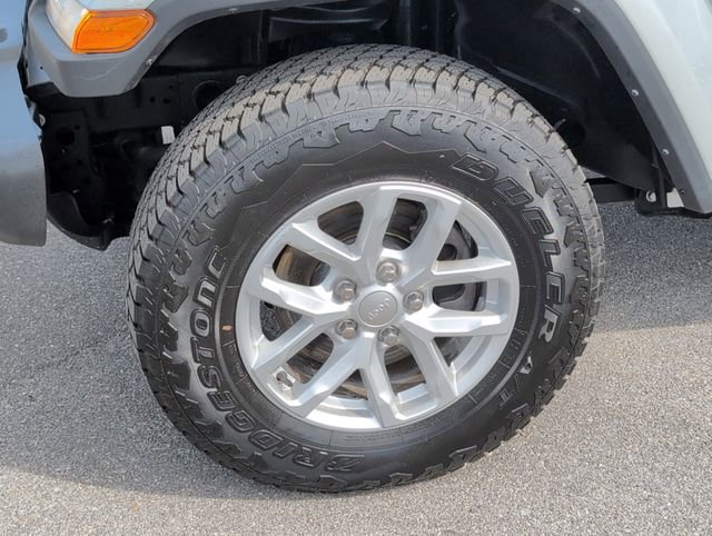 Used 2023 Jeep Gladiator Sport AWD/4WD image 11