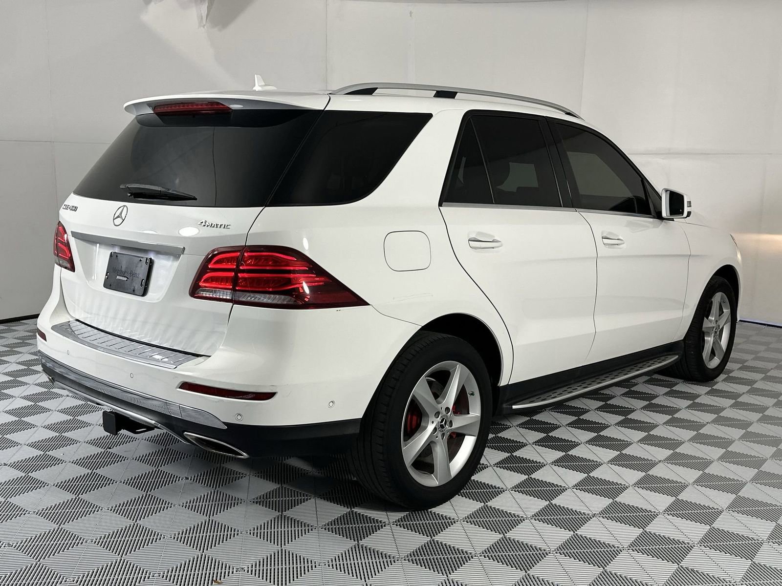 Used 2019 Mercedes-Benz GLE 400 4MATIC image 8