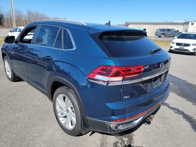 Used 2020 Volkswagen Atlas Cross Sport SEL image 2