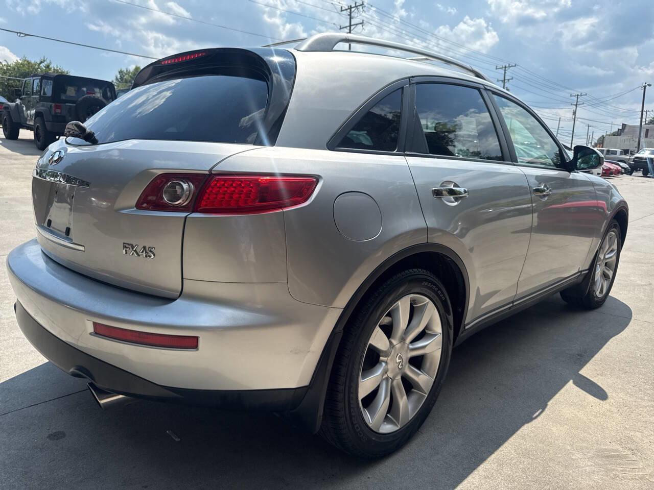 Used 2004 INFINITI FX45 AWD w/ Technology Pkg image 5