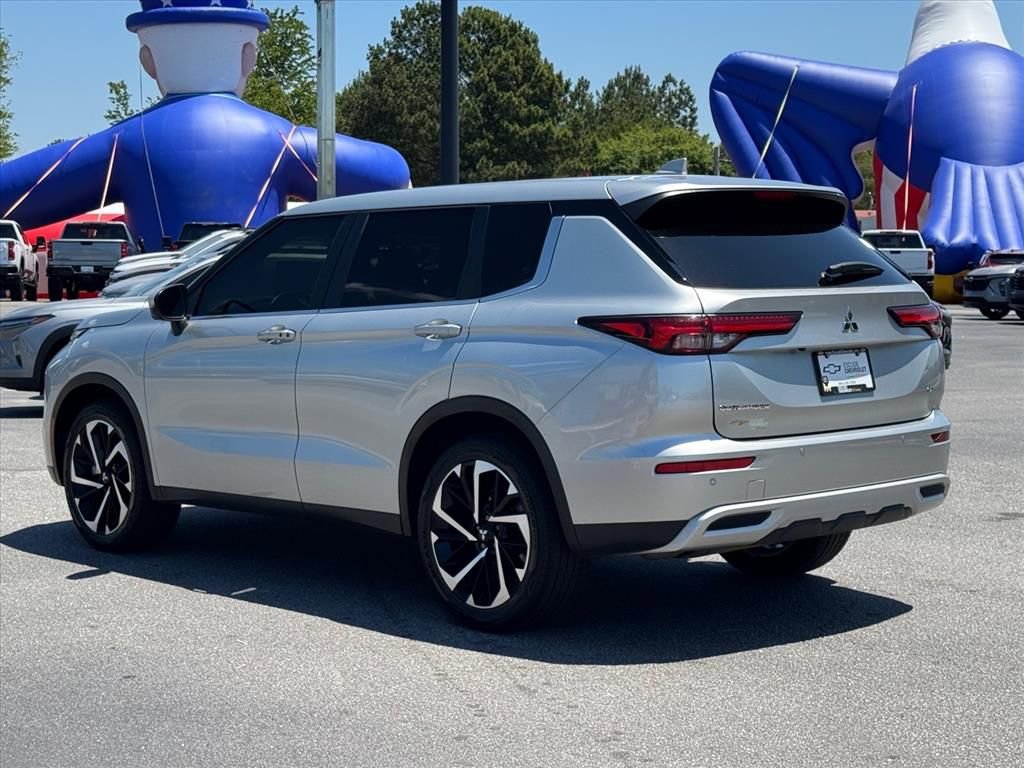 Used 2023 Mitsubishi Outlander SE FWD image 5