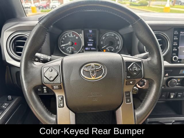 Used 2022 Toyota Tacoma TRD Off-Road w/ Technology Package AWD/4WD image 17