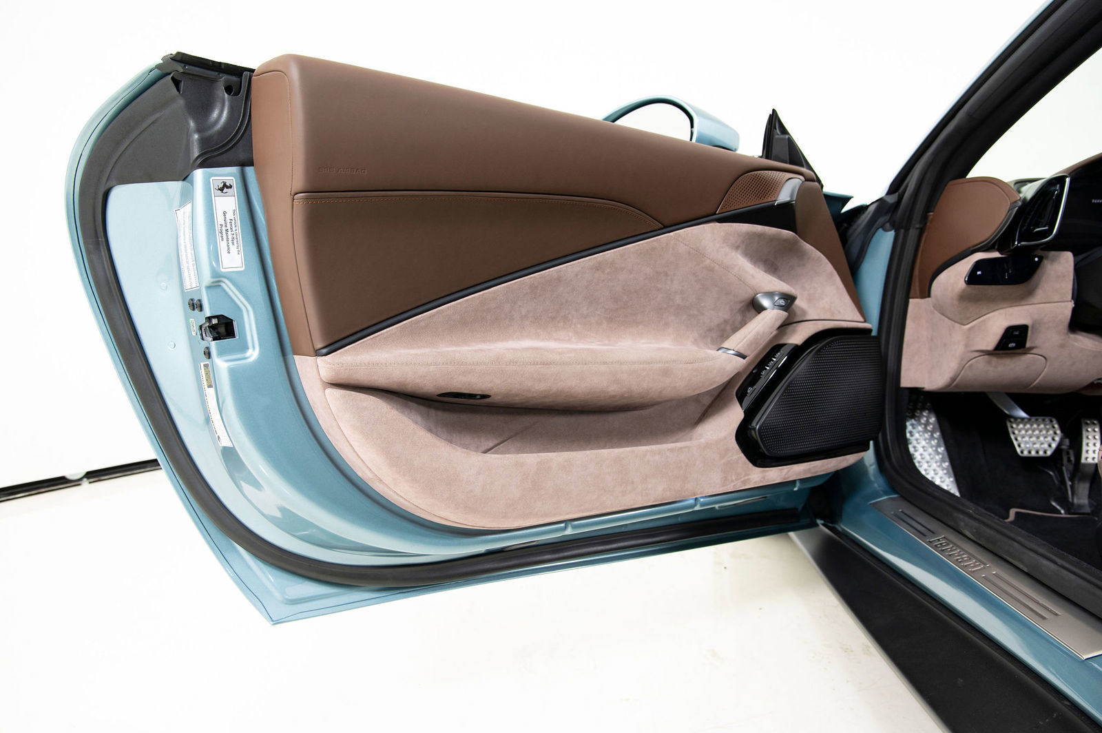 Certified 2025 Ferrari Roma Spider image 27