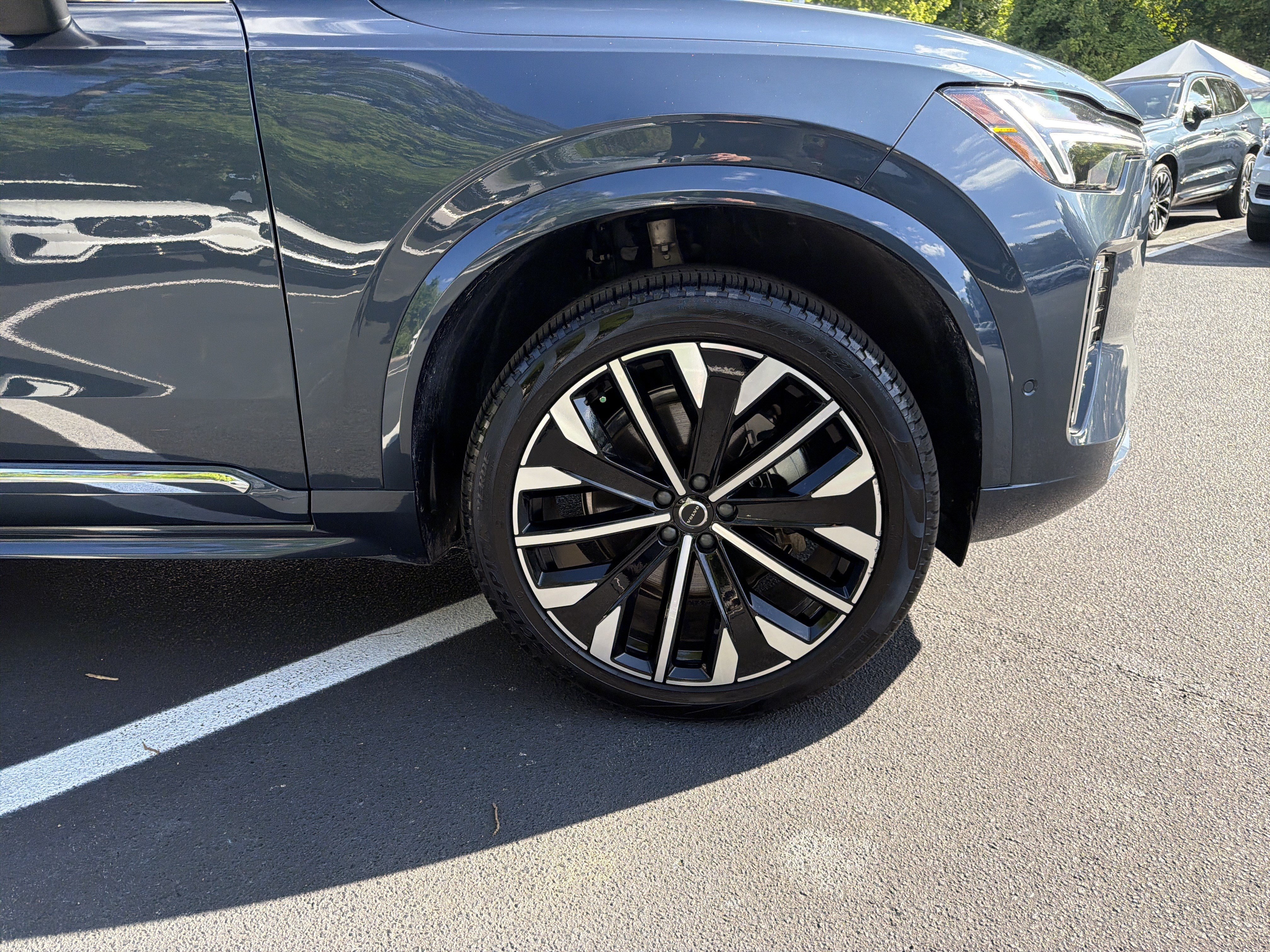 Certified 2026 Volvo XC90 B6 Plus w/ Protection Package Premier AWD/4WD image 13