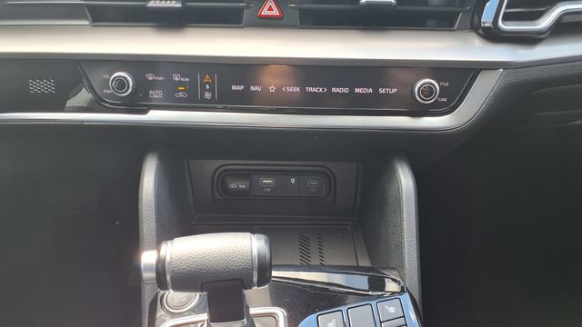 Used 2024 Kia Sportage EX image 27