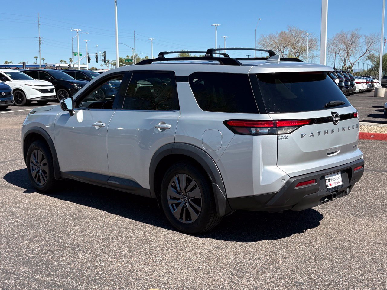 Certified 2022 Nissan Pathfinder SV w/ SV Premium Package FWD image 4