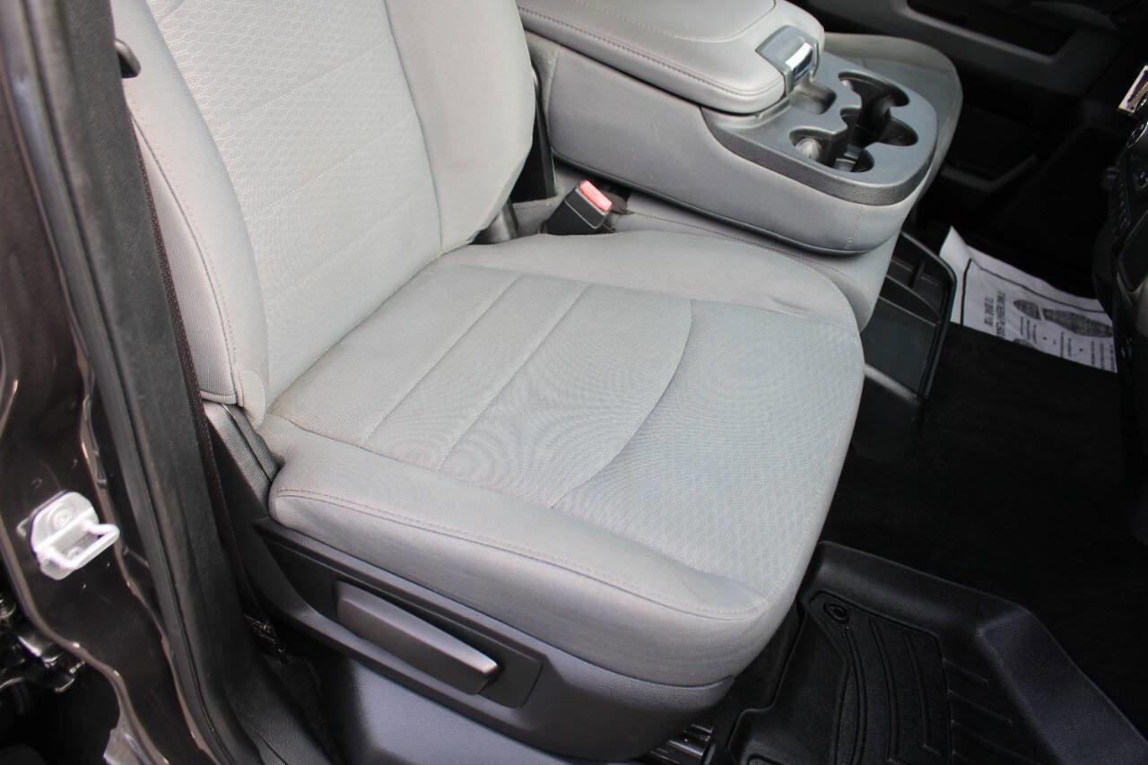 Used 2017 RAM 3500 SLT w/ Luxury Group image 42