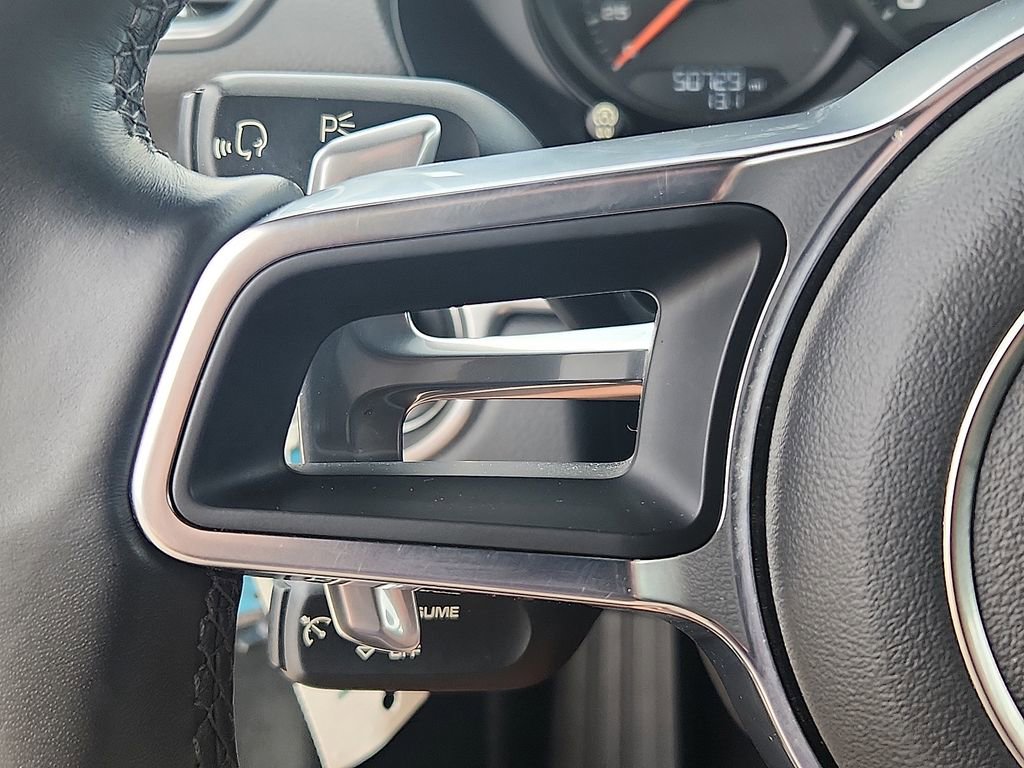 Certified 2018 Porsche 718 Cayman image 17