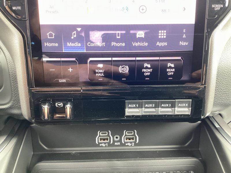 New 2026 RAM 2500 Laramie w/ Night Edition AWD/4WD image 39
