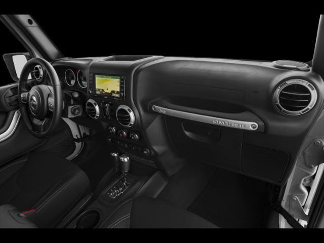 Used 2015 Jeep Wrangler Unlimited Rubicon w/ Connectivity Group AWD/4WD image 13