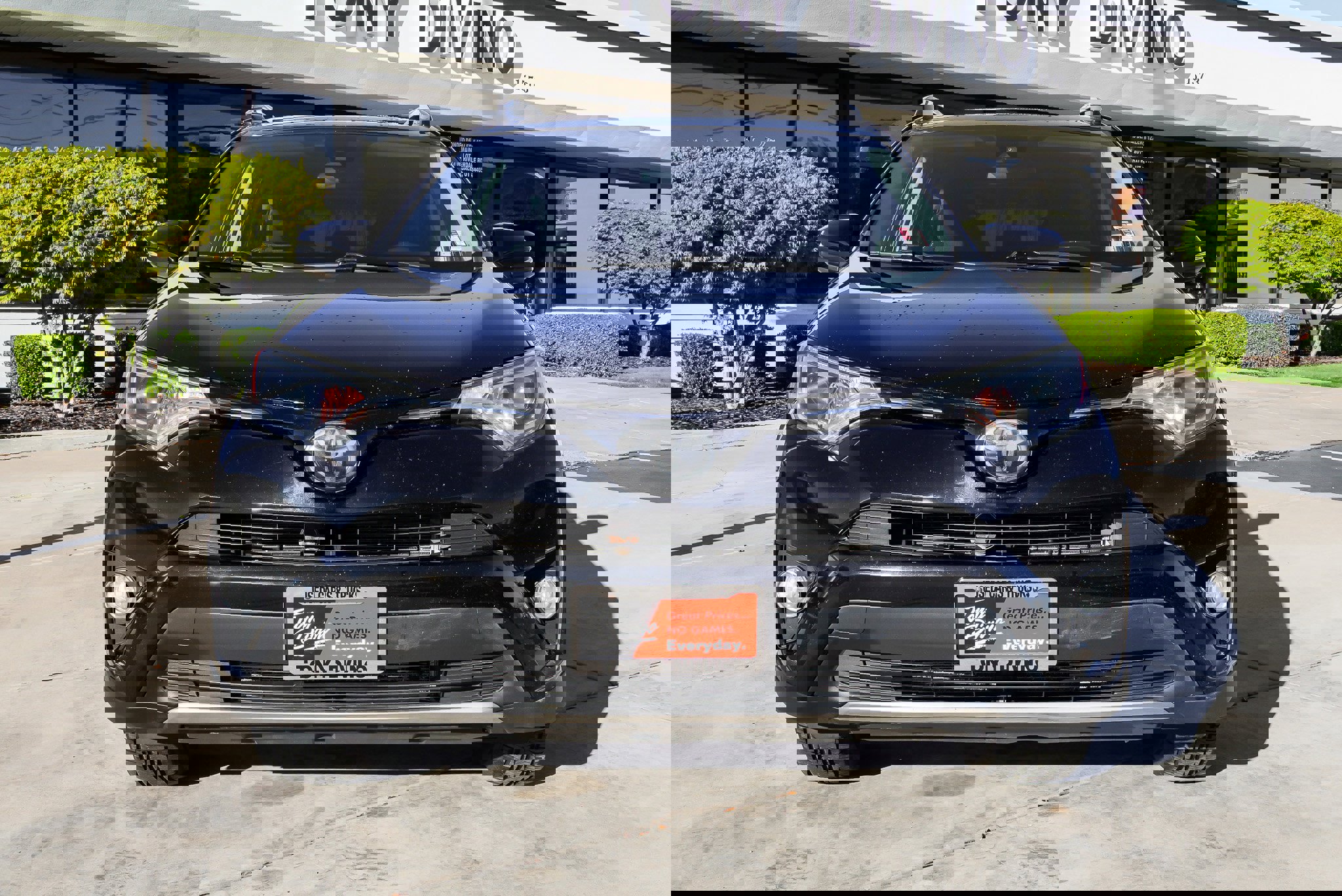 Used 2018 Toyota RAV4 XLE image 3