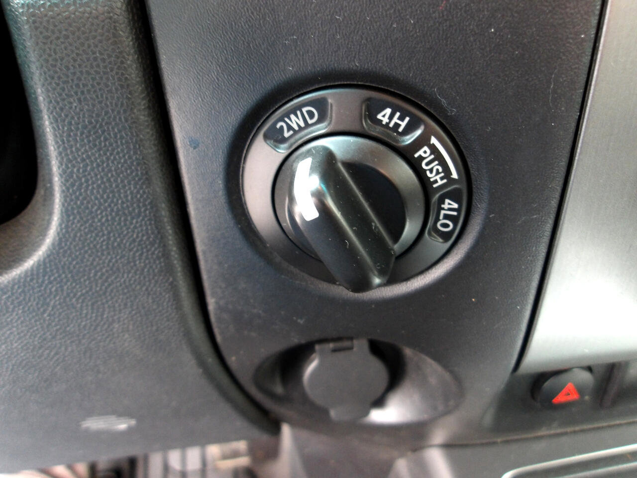 Used 2011 Nissan Titan S image 19