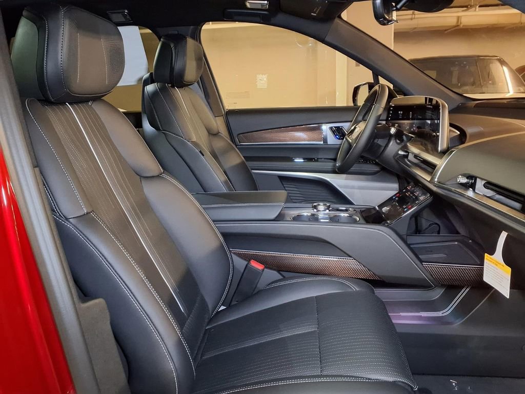 New 2026 Cadillac Vistiq Sport AWD/4WD image 6