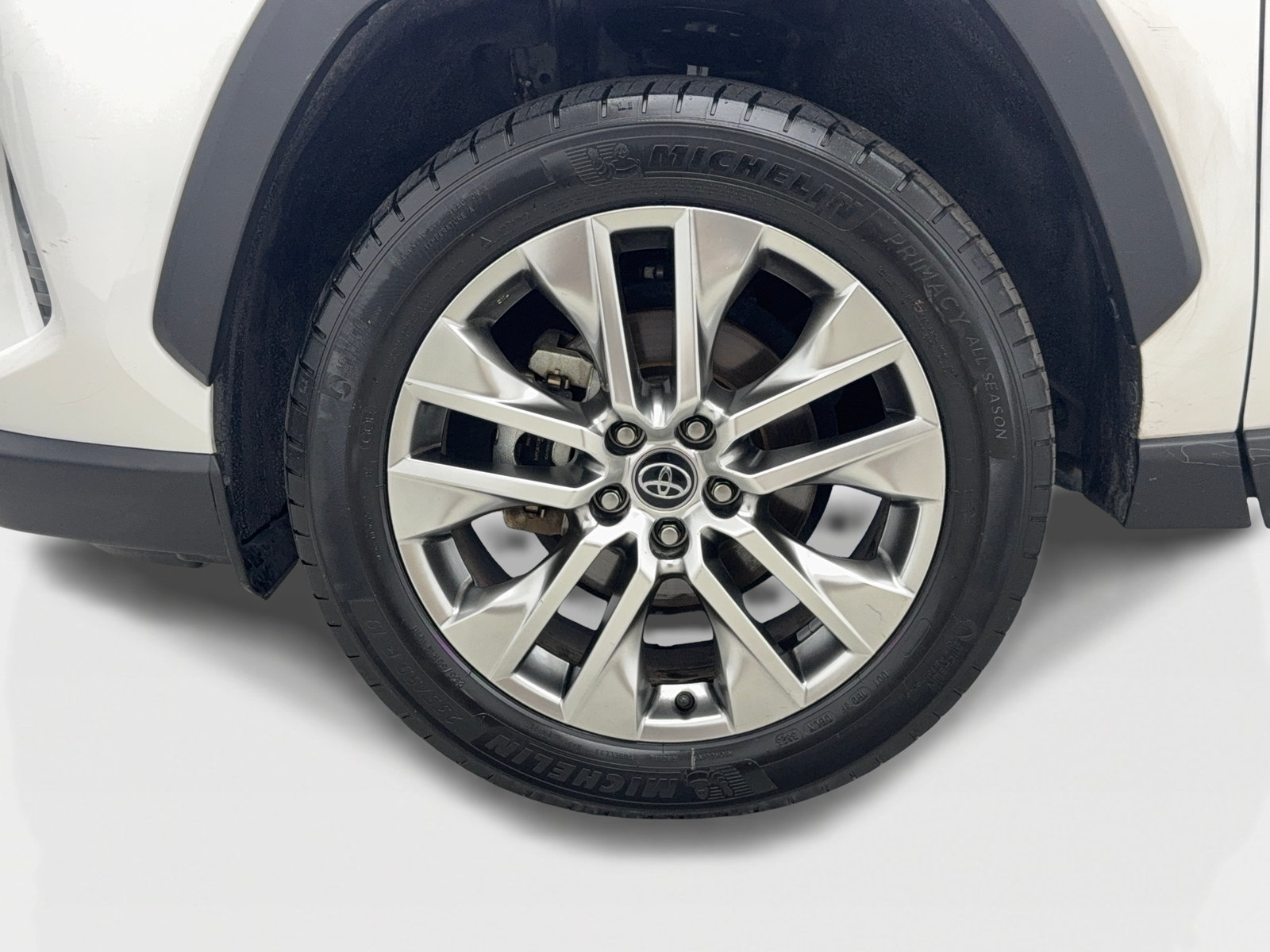 Used 2020 Toyota RAV4 XLE Premium FWD image 50