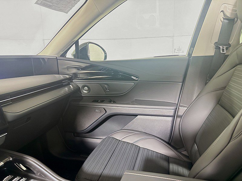 New 2026 Lincoln Nautilus Reserve w/ Jet Appearance Package image 25