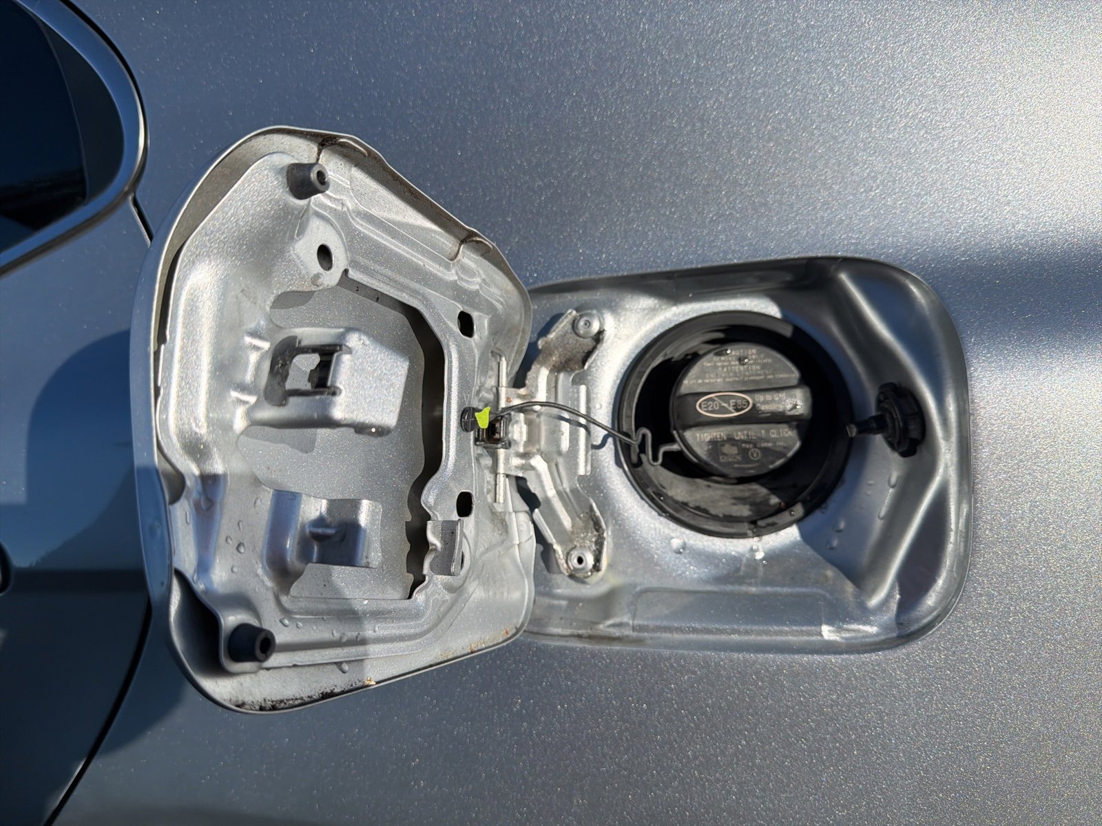 Used 2020 Toyota Camry LE image 10